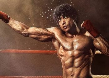 बॉक्सिंग के लिए नहीं तो लव जिहाद के लिए देख लीजिए ‘तूफ़ान’