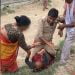 महिला के ऊपर बैठे दरोगा का वीडियो हुआ वायरल