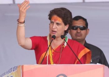 प्रियंका गांधी लखनऊ दौरे पर, जोरदार स्वागत