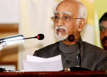 हामिद अंसारी ने कहा : भारत में असहिष्णुता बढ़ी, खास धर्म के मानने वालों को उकसाया जा रहा है