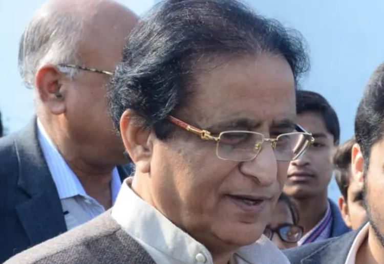 क्या आजम खां ने बीजेपी का एहसान चुका दिया?