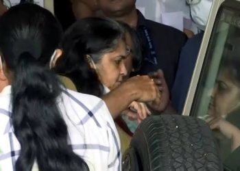 गुजरात फसाद: सामाजिक कार्यकर्ता तीस्ता सीतलवाड़ गिरफ्तार, आरबी श्रीकुमार भी हिरासत में