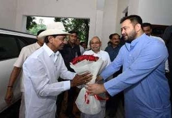 केसीआर-नीतीश मुलाक़ात विपक्ष को धार देने का नया सफर