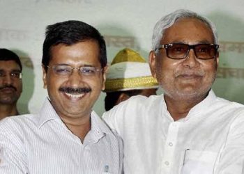 मीडिया नीतीश और केजरीवाल का इतना हल्ला क्यों मचा रहा है?