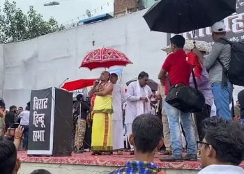 दिल्ली: वीएचपी के मंच से गर्दन काटने के लिए उकसाया, विशेष कम्युनिटी के विरुद्ध हेट स्पीच