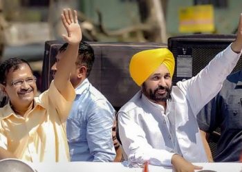 सोशल मीडिया में बीजेपी पर भारी पड़ रही है आम आदमी पार्टी!