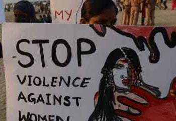 यूपी: पति ने पत्नी की हत्या करके शव के कई टुकड़े कर दिया