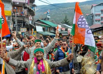 हिमाचल चुनाव: बीजेपी की निगाहें इतिहास बदलने पर, कांग्रेस को परंपरा का भरोसा