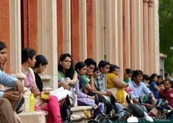 राष्ट्रीय शिक्षा नीति : फ़ीस ज़्यादा, स्कॉलर्शिप कम