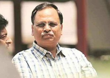 सत्येंद्र जैन को जेल में VIP ट्रीटमेंट देने का आरोप, गृह मंत्रालय ने मांगी रिपोर्ट