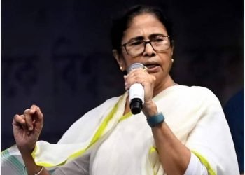 NRC के नाम पर आपको डिटेंशन कैंप में भेज दिया जाएगा: CM ममता