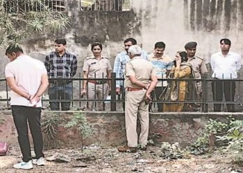 निर्भया जैसी दरिंदगी’ रेप के बाद हत्या, गर्दन तोड़ दी, प्राइवेट पार्ट में वाइपर का पाइप…