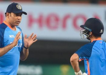 वर्ल्ड कप से बाहर होने का साइड इफेक्ट, द्रविड़ की जगह लक्ष्मण को देने की तैयारी!