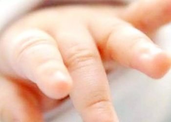 हाय गरीबी! मां ने जिगर का टुकड़ा 82 हजार में बेच दिया।