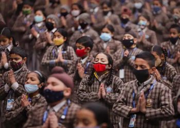 करोना खतरे की आपदा में सरकार ने ढूंढ ही लिया अवसर?