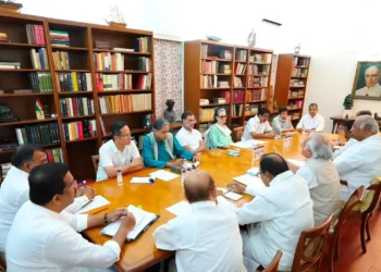 संसद में अकेले मोदी सरकार को घेरेगी कांग्रेस, खड़गे ने पीएम मोदी को लिखा पत्र;