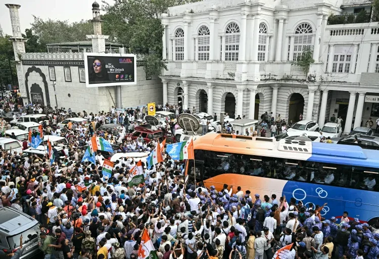 ज्ञानेश कुमार के खिलाफ CJP का प्रदर्शन तेज; ट्रेनों पर रोक, हज़ारों युवा हिरासत में